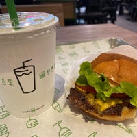 Photo taken at Shake Shack by Clea R. on 8/30/2021
