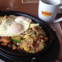 Photo taken at Denny&amp;#39;s by Manuel F. on 2/2/2015
