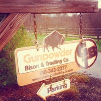 Das Foto wurde bei Gunpowder Bison and Trading Company von Wayne am 11/3/2012 aufgenommen