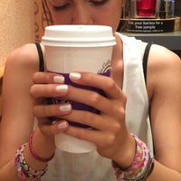Das Foto wurde bei The Coffee Bean &amp;amp; Tea Leaf von Danielle am 6/8/2014 aufgenommen
