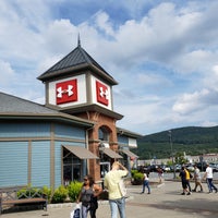 Under Armour - Clothing Store