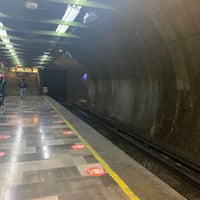 Photo taken at Metro Viveros-Derechos Humanos (Línea 3) by Chiquyzz-Clauss O. on 11/2/2021