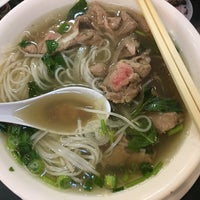Photo taken at Phở Bằng by Kelly on 1/4/2018