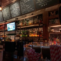 Foto tomada en Maggie Mae&amp;#39;s Bar  por Kelly el 7/24/2021