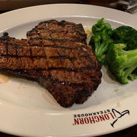 Photo taken at LongHorn Steakhouse by Kelly on 10/10/2021