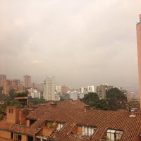 5/29/2013 tarihinde Jesúsziyaretçi tarafından Hotel Park 10 Medellin'de çekilen fotoğraf