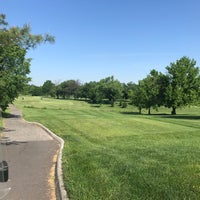 Photo taken at Highlands Golf Center by Rachel on 5/28/2018