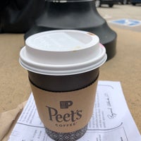 Photo taken at Peet&amp;#39;s Coffee &amp;amp; Tea by Rosa R. on 10/29/2017