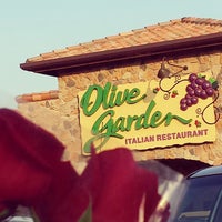Photo taken at Olive Garden by Eddie P. on 8/13/2013