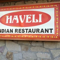 Foto tomada en Haveli Indian Restaurant  por Jennifer H. el 4/18/2012