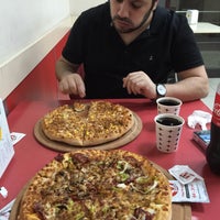 Photo taken at Pizza Bulls by Yücel I. on 5/29/2015