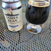 Foto tirada no(a) James River Brewery por James F. em 3/19/2022