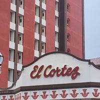 Foto diambil di El Cortez Hotel &amp;amp; Casino oleh Kevin M. pada 3/30/2023