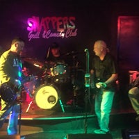 Photo prise au Snappers Grill And Comedy Club par Charlie le11/18/2018