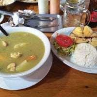 Restaurante El Viejo John Latin American Restaurant - 