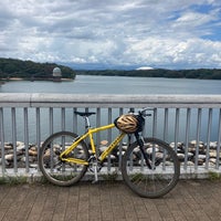 Photo taken at 村山貯水池 (多摩湖) by kureaki on 8/6/2023