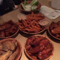 Photo taken at Duff&amp;#39;s Famous Wings by E on 4/26/2017