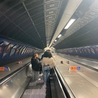 Photo taken at London Bridge London Underground Station by Tim W. on 10/14/2023