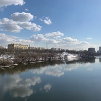 Photo taken at Парк «Щукинская набережная» by Alexey on 3/28/2021