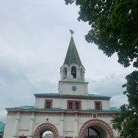 Photo taken at Дворцовые (передние) ворота by Alexey on 7/4/2020