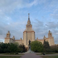 Photo taken at Площадь М. В. Ломоносова by Alexey on 9/19/2019