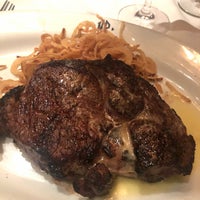 Photo taken at Hyde Park Prime Steakhouse by Mike K. on 11/11/2018