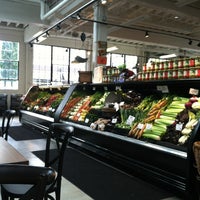 รูปภาพถ่ายที่ Local Choice Produce Market โดย Tucker เมื่อ 4/8/2013