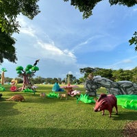 Photo taken at Jurong Lake Gardens by Alainlicious on 9/17/2023