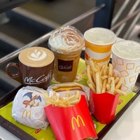 Photo taken at McDonald&amp;#39;s &amp;amp; McCafé by Alainlicious on 9/9/2022
