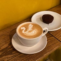 Photo taken at Commonplace Coffee Co. by Alainlicious on 1/7/2020