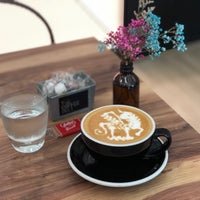 Foto diambil di The Coffee Belt oleh Alainlicious pada 4/30/2019