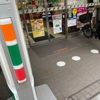 Photo taken at 7-Eleven by KAZUMASA ド. on 7/5/2022