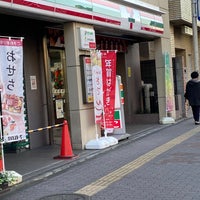 Photo taken at 7-Eleven by KAZUMASA ド. on 11/26/2021
