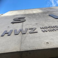 รูปภาพถ่ายที่ Hochschule für Wirtschaft Zürich (HWZ) โดย Michael S. เมื่อ 11/16/2022