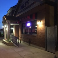 Foto tirada no(a) Bill&amp;#39;s Pizzeria Kitchen + Grille por Doug A. em 6/25/2016