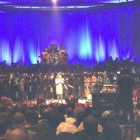 รูปภาพถ่ายที่ The Fountain of Praise โดย Dianna เมื่อ 12/10/2012