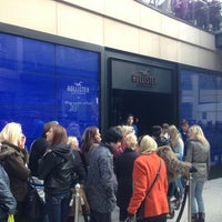 Hollister Co. - Clothing Store in Leeds