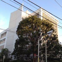 Photo taken at 東京都市大学 等々力中学校・高等学校 by Leon Tsunehiro Yu-Tsu T. on 11/8/2012