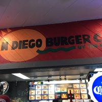 Das Foto wurde bei San Diego Burger Co. von Rich S. am 9/9/2018 aufgenommen