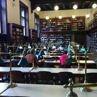 Photo taken at Fachbibliothek Germanistik by Ursula on 10/1/2012