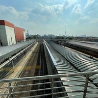 Photo taken at Stasiun Jatinegara by Edo K. on 7/31/2022