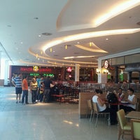 Foto tirada no(a) Praça de Alimentação por Marcos Antonio Pereira L. em 4/7/2013