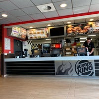 Foto diambil di Burger King oleh Ronnie d. pada 6/22/2019