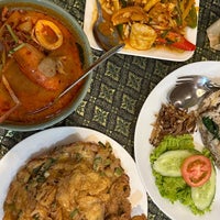 Photo taken at Usman Thai Muslim Food (อุสมาน) by hiryati s. on 2/4/2024