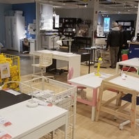 11/17/2018 tarihinde Tatiana S.ziyaretçi tarafından IKEA Winnipeg'de çekilen fotoğraf