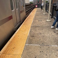 Photo taken at MTA Subway - West Farms Square/E Tremont Ave (2/5) by 4⃣Leonidas™ on 7/7/2022