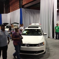 รูปภาพถ่ายที่ Volkswagen Showroom at the State Fair โดย 4⃣Leonidas™ เมื่อ 10/21/2012