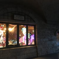 フィガロズ クロージアー Clothing Store