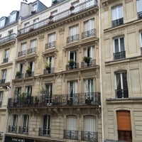 Das Foto wurde bei Holiday Inn Paris - Saint-Germain-des-Prés von Katisvrx am 10/27/2015 aufgenommen