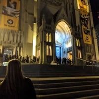 Photo taken at The Plaza at Grace Cathedral by Paul W. on 10/11/2018